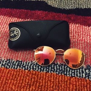 Round Ray Ban sunglasses